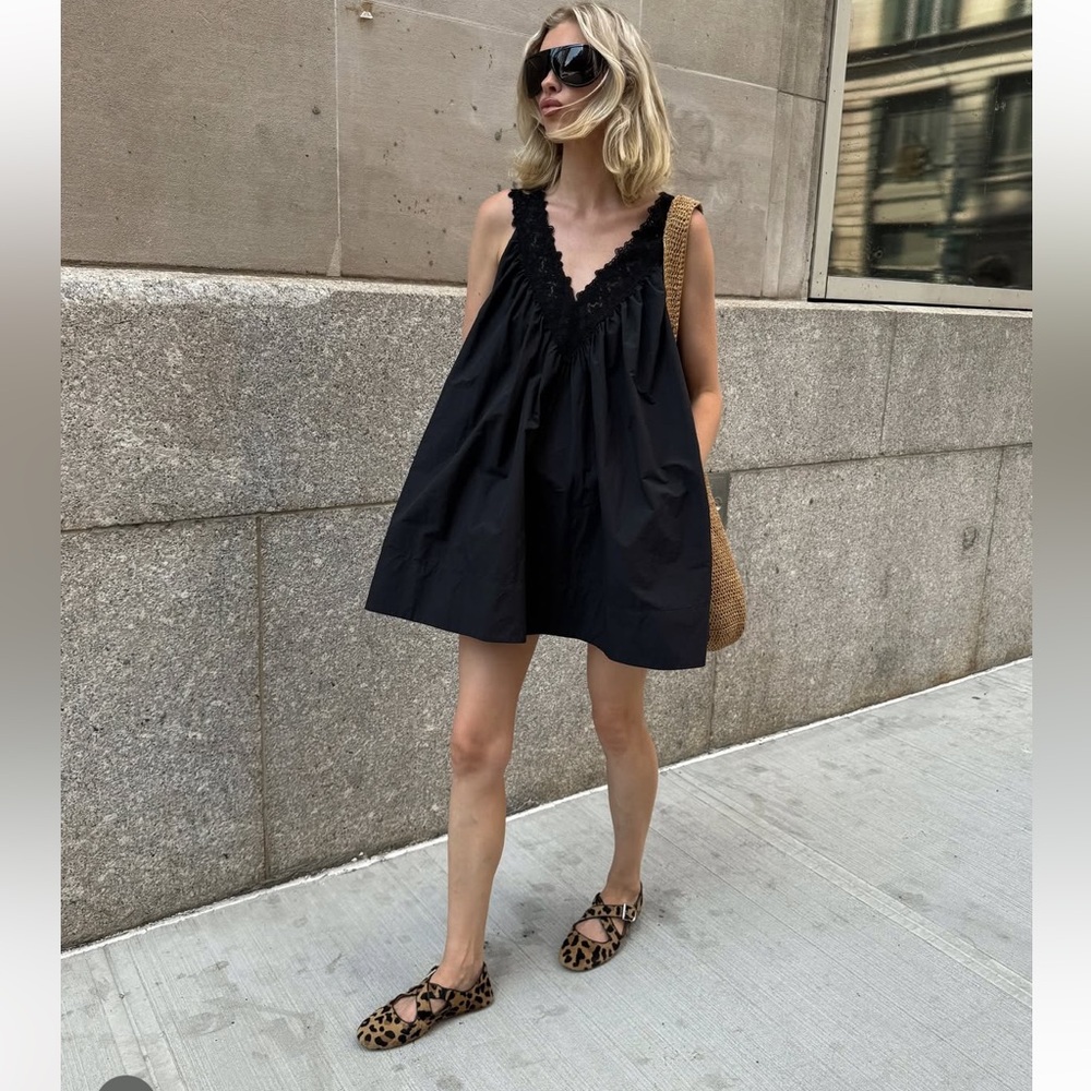 Helsa mini dress with lace in tech poplin